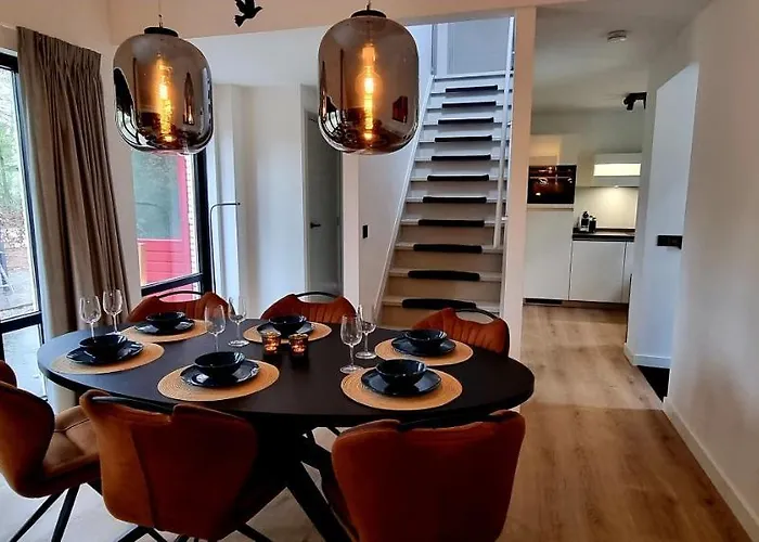 Bosfluiter Holiday home *