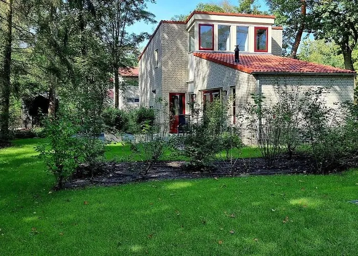 Bosfluiter Дом отдыха Галле